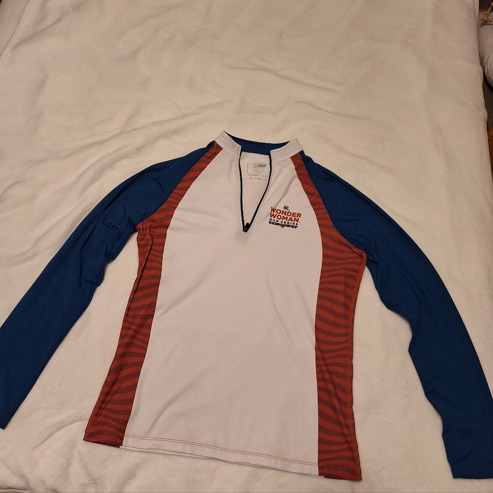 DC Wonder Woman Running Shirt Women’s Large RM Racing Long Sleeve